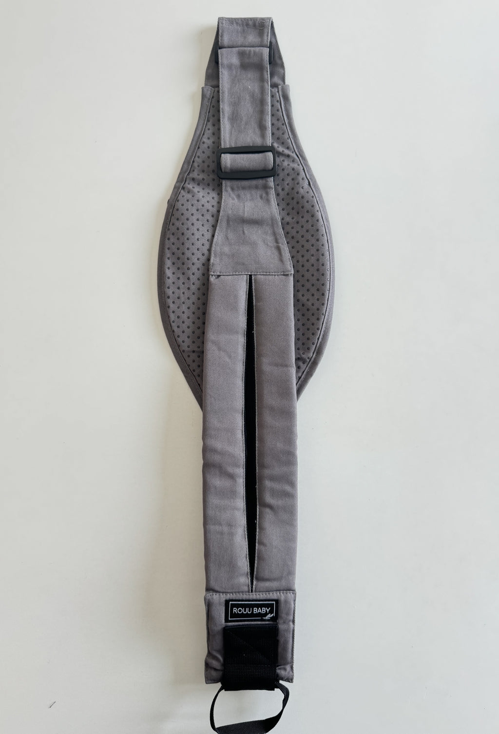 Back view of the Grey Stone Rouu Baby II carrier showing the extendable back strap